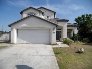 8500 Scotch Pine Ct, Bakersfield, CA 93311-2675
