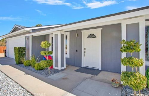 15733 Topango Rd, Victorville CA  92394-1372 exterior