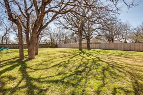 2011 Wilhelm Dr, Bryan TX 77803-6012 exterior