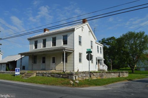 2161 Newville Rd, Carlisle PA  17015-7747 exterior