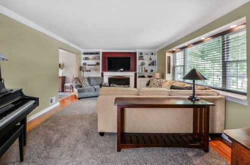 9308 Almar Pl, Pittsburgh, PA 15237-4872