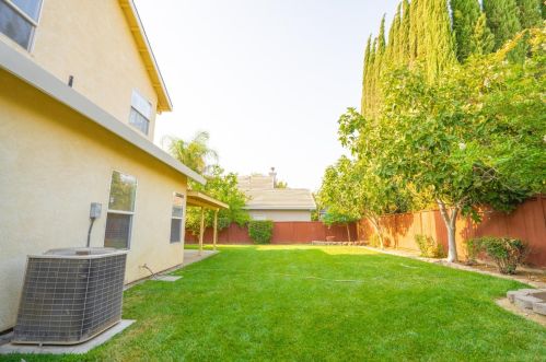 1710 Humboldt Ct, Los Banos CA  93635-5392 exterior