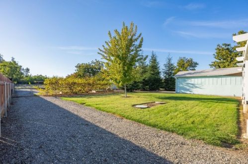 9533 Cummings Rd, Durham CA  95938-9605 exterior