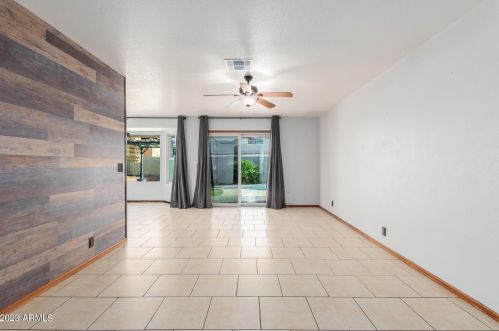 3917 Misty Willow Ln, Glendale AZ  85310-4031 exterior