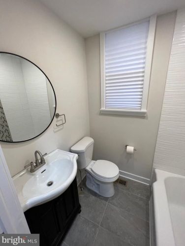 1034 Mckean St, Philadelphia PA  19148-2329 exterior