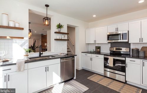 24 New St, Lancaster PA  17602-2047 exterior