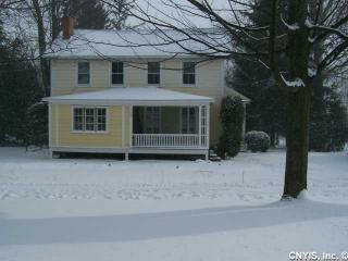 26 Onondaga St, Skaneateles, NY 13152-2306