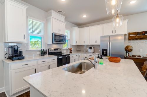 597 Mclernon Trce, Johns Island SC  29455-7814 exterior