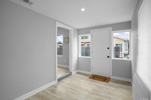634 California St, Ontario, CA 91761-1725