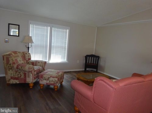 110 Deerfield Dr, Souderton PA  18964-1918 exterior