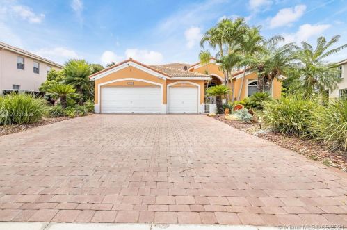 1560 166th Ave, Hollywood, FL 33028-1347