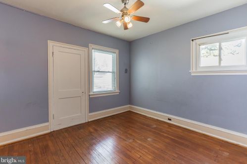 2215 Scovel Ave, Camden NJ  08110-1725 exterior