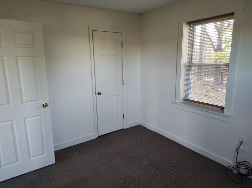 1273 1 Nh Tpke, Northwood NH  03261-3408 exterior