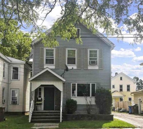 144 Downs St, Kingston, NY 12401-3535