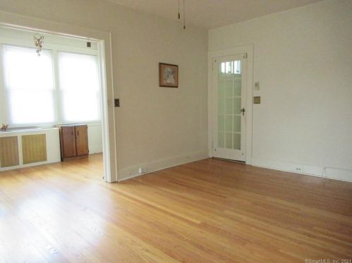 87 Astoria Ave, Bridgeport CT  06604-1706 exterior