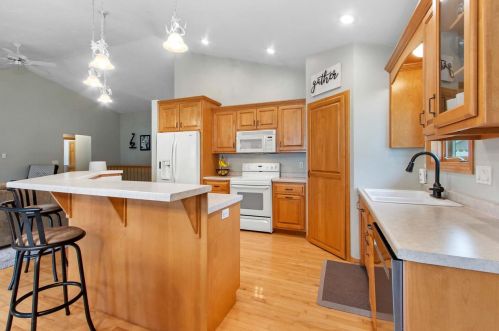 2722 Teresa Dr, Green Bay WI  54311-5586 exterior