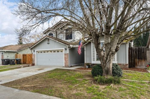 15530 Lottie Way, Lathrop CA  95330-9475 exterior