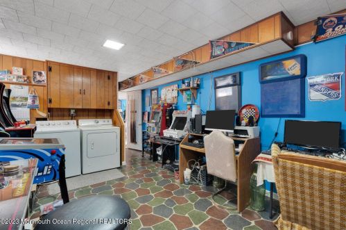 10 Webster Dr, Hazlet NJ 07730-1444 exterior