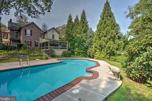 233 Union St, Kennett Sq PA  19348-3330 exterior