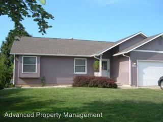 3016 Jeanie Ln, Manhattan KS  66502-3299 exterior