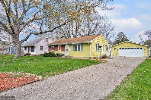 8221 17th Ave, Minneapolis, MN 55425-1749