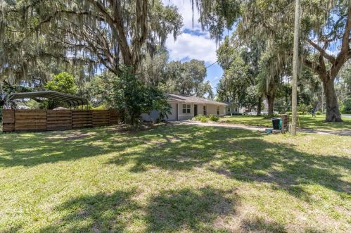 2250 Cr 452, Lake Panasoffkee FL  33538-5449 exterior