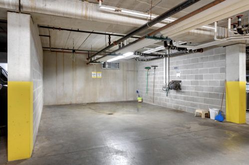 5650 Boone Ave, Minneapolis MN  55428-3049 exterior