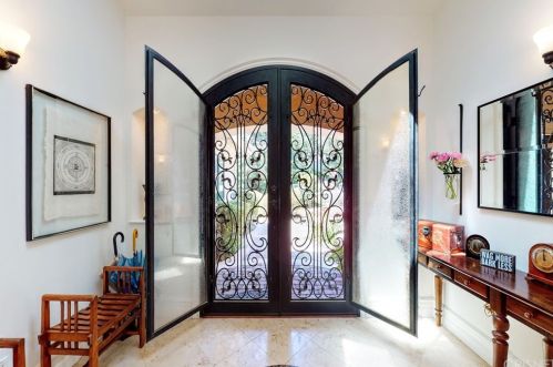 22926 Wrencrest Dr, Calabasas CA  91302-1866 exterior