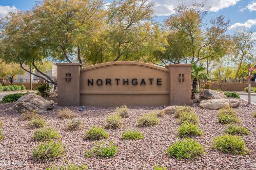 1929 Davis Rd, Phoenix, AZ 85023-7204