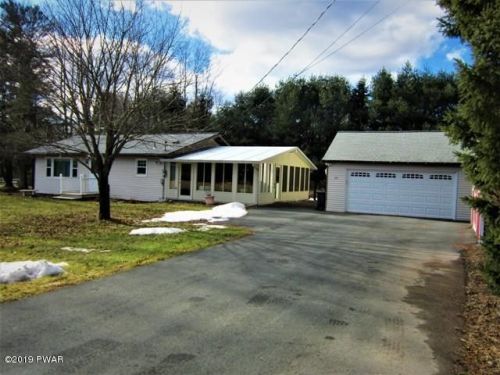217 Elizabeth St, Hawley, PA 18428-3105