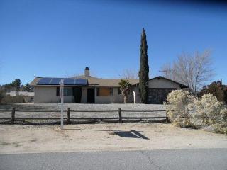 16000 Burwood Rd, Victorville CA  92394-1309 exterior