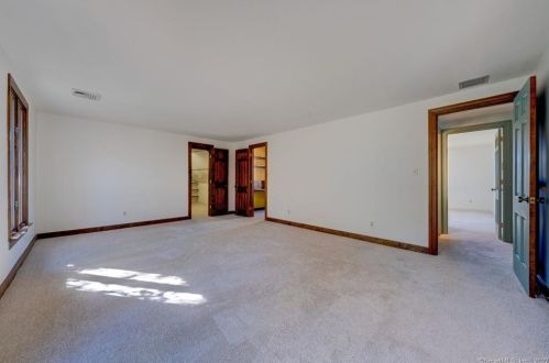 58 Quail Hollow Dr, Southington CT  06489-1616 exterior