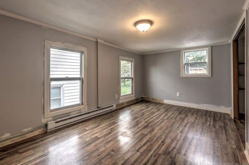 114 New Haven Ave, Derby CT 06418-2161 exterior