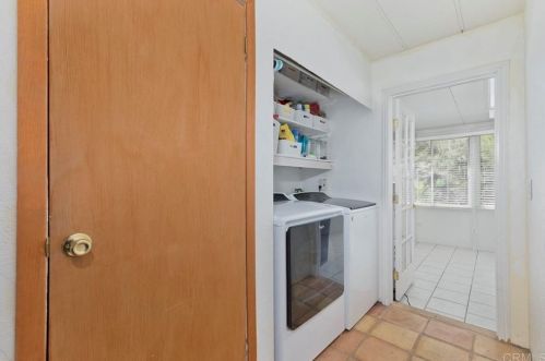 890 Park Pl, El Cajon CA  92021-4300 exterior