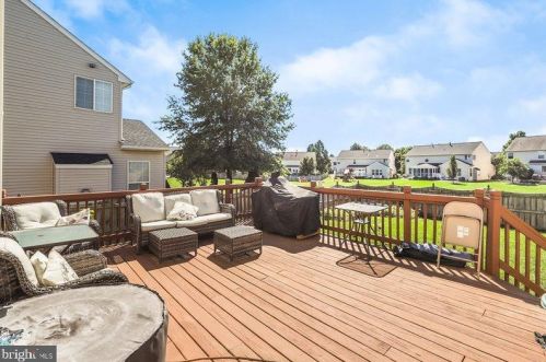 117 Alpine Dr, Leesburg VA  20175-6126 exterior