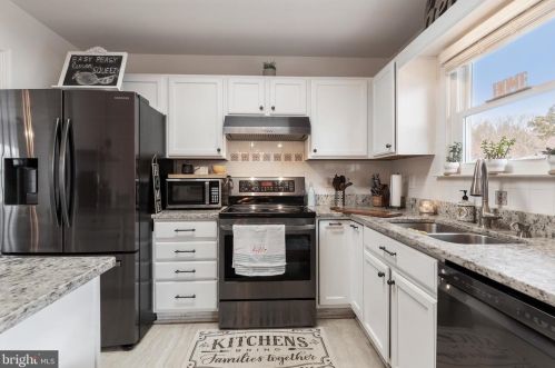 7007 Cedar Crest Dr, Fredericksburg VA  22407-8545 exterior