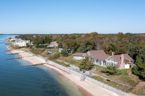 920 Cedar Point Dr, Southold, NY 11971-2084