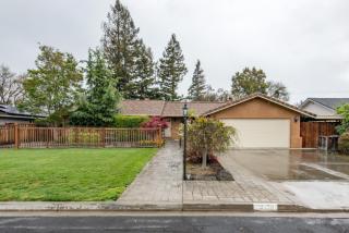 12130 Country Squire Ln, Saratoga, CA 95070-3444
