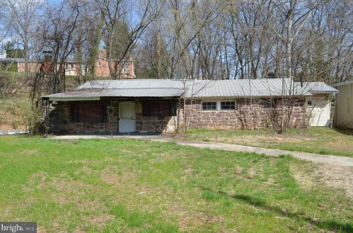 137 Creek Rd, Camp Hill, PA 17011-7416