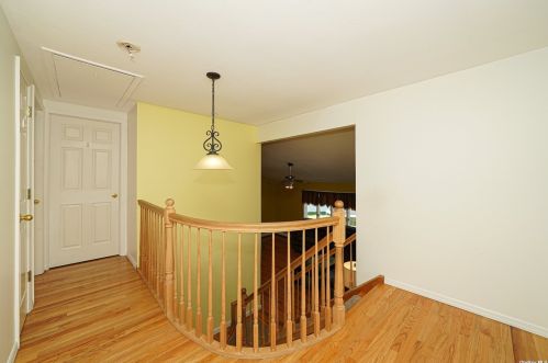 2 Autumn Dr, Mount Sinai NY  11766-2300 exterior