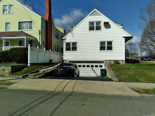 130 Irenhyl Ave, Rye Brook, NY 10573-2910