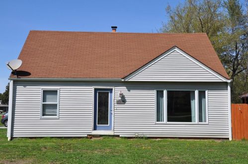 21240 Davidson Rd, Waukesha, WI 53186-4004
