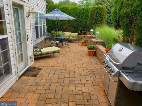 754 Twining Way, Collegeville PA  19426-4154 exterior