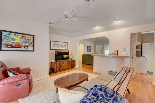 219 33rd St, West Palm Beach FL  33407-4907 exterior