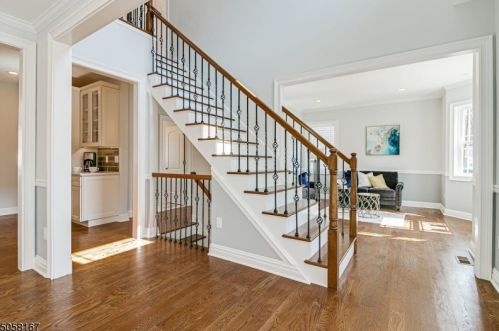20 Linda Ln, Clark NJ  07066-2631 exterior