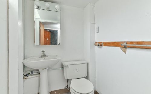 577 Grove Rd, Verona PA  15147-1656 exterior