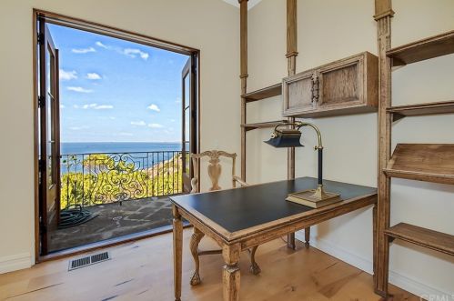 1128 Palos Verdes Dr, Palos Verdes Estates CA 90274-0015 exterior