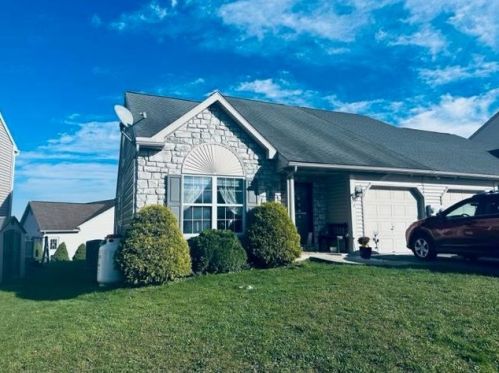 50 Marsha Dr, West Cressona, PA 17929-1500