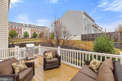 4318 Wisley Turn, Woodbridge VA  22192-7822 exterior