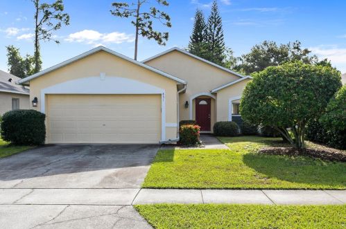 851 Grassy Island Ln, Orlando, FL 32825-6389